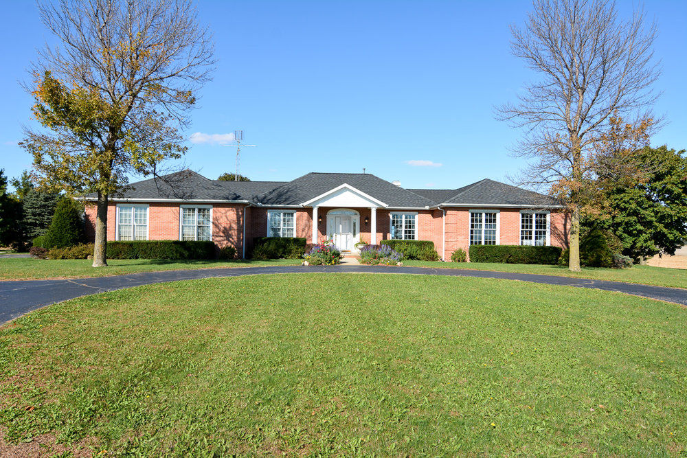 23630 E US 150 Highway, LeRoy $399,900